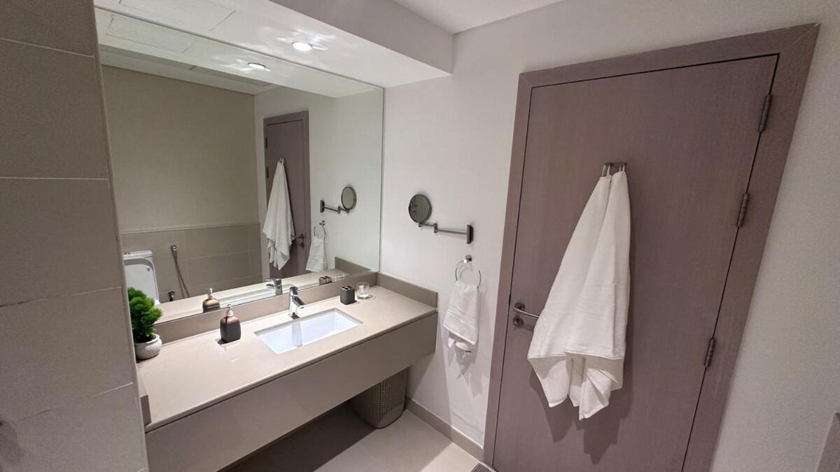 Yas Island, Water Edge Apartment Abu Dhabi